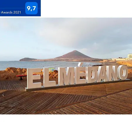 En Playa Del Medano شقة